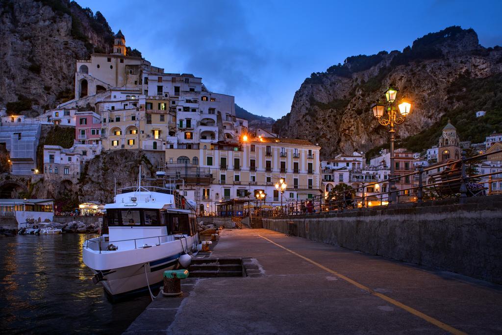 Vista D'amalfi Acomodação com café da manhã  2*